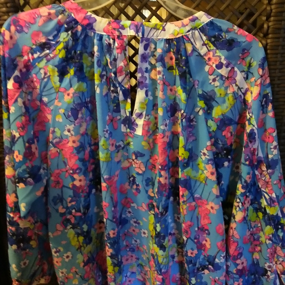 Shirt - Picture 4 of 4
